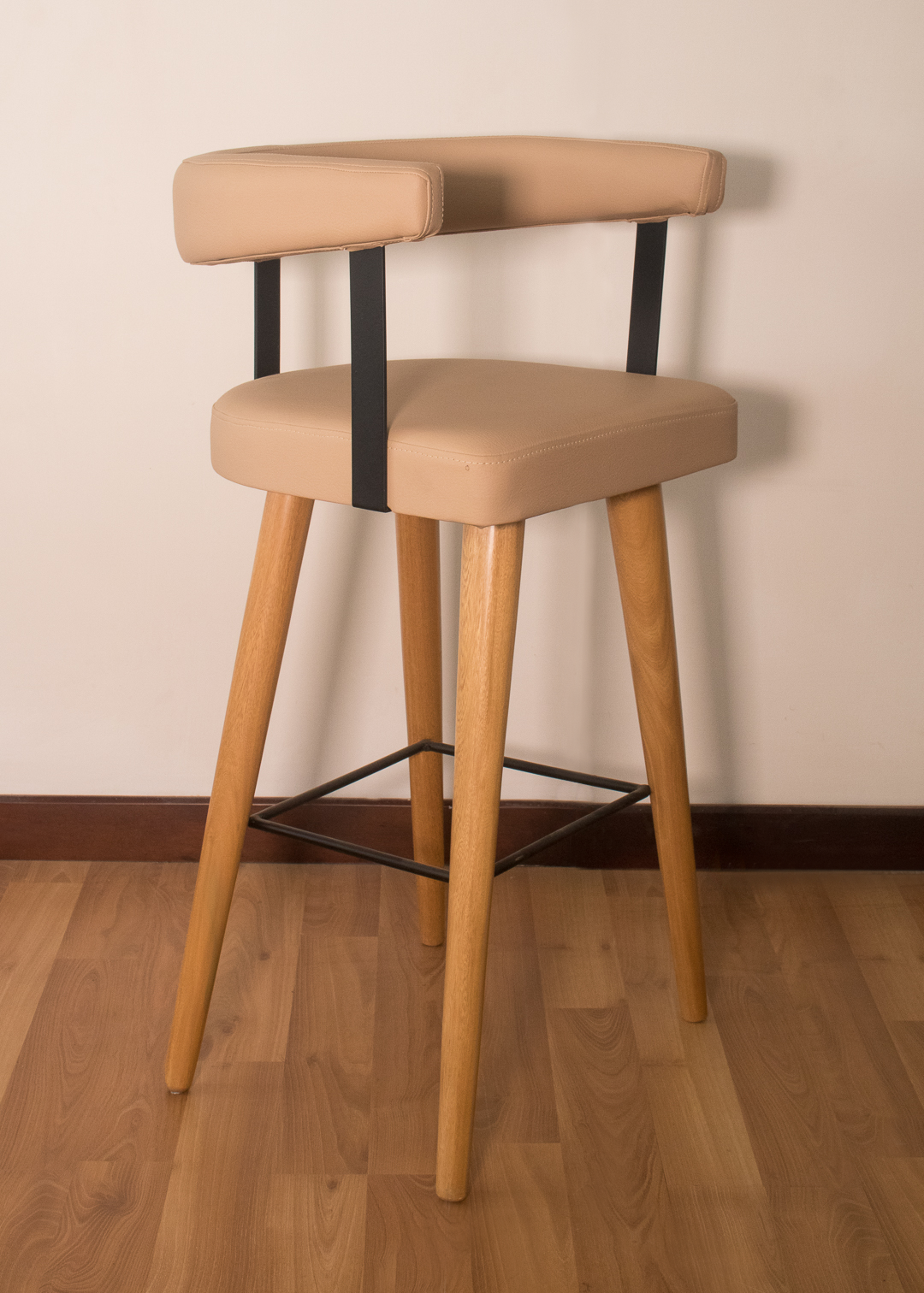 Silla de barra Essenza