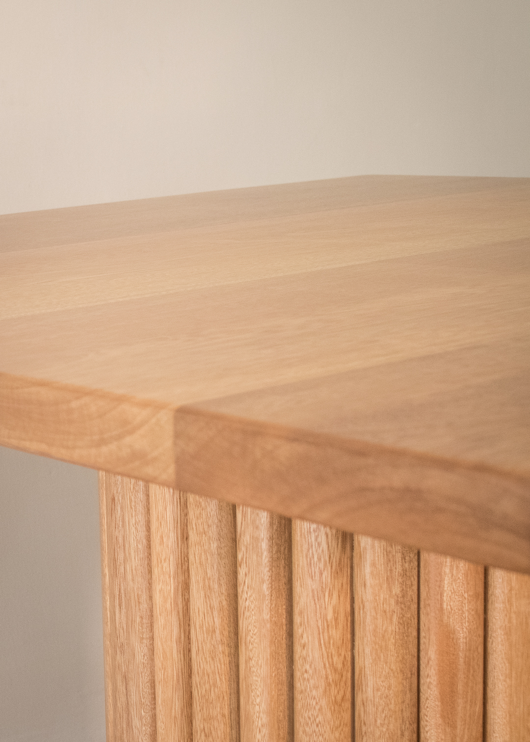Mesa en madera roble natural 