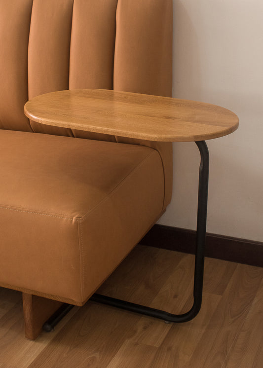 mesa auxiliar en madera y metal